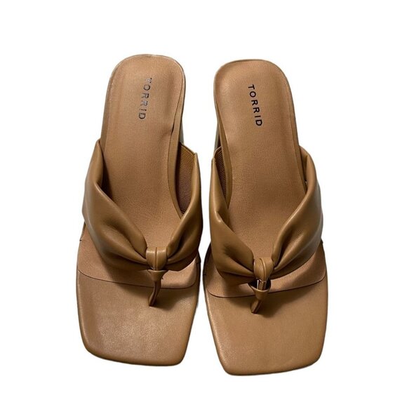 Torrid Womens New Beige Chunky Heel Y2K 90s Thong Heel Sandals Size 7.5WW - Picture 4 of 9